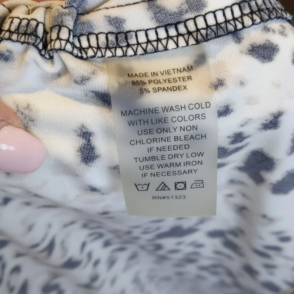 Vince Camuto cap sleeve top
